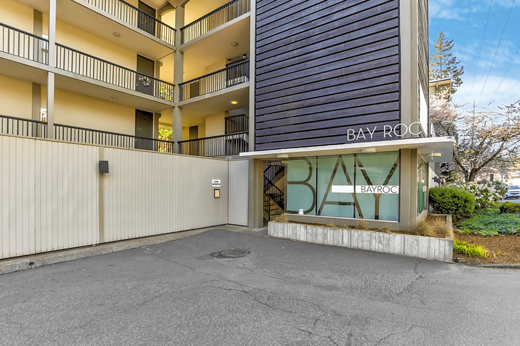 Bay Roc front exterior