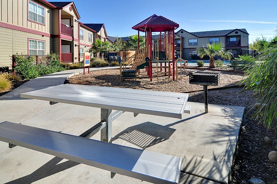 Chico Courtyards picnic