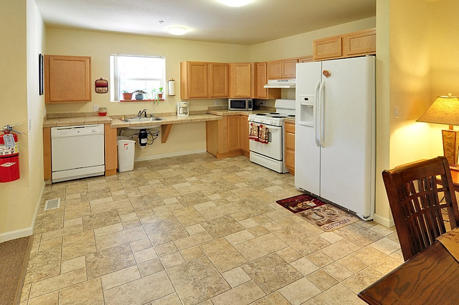 Chico Courtyards kitchen