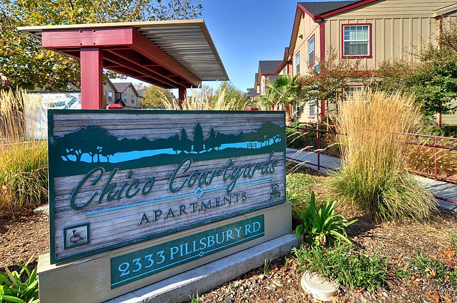 Chico Courtyards monument sign