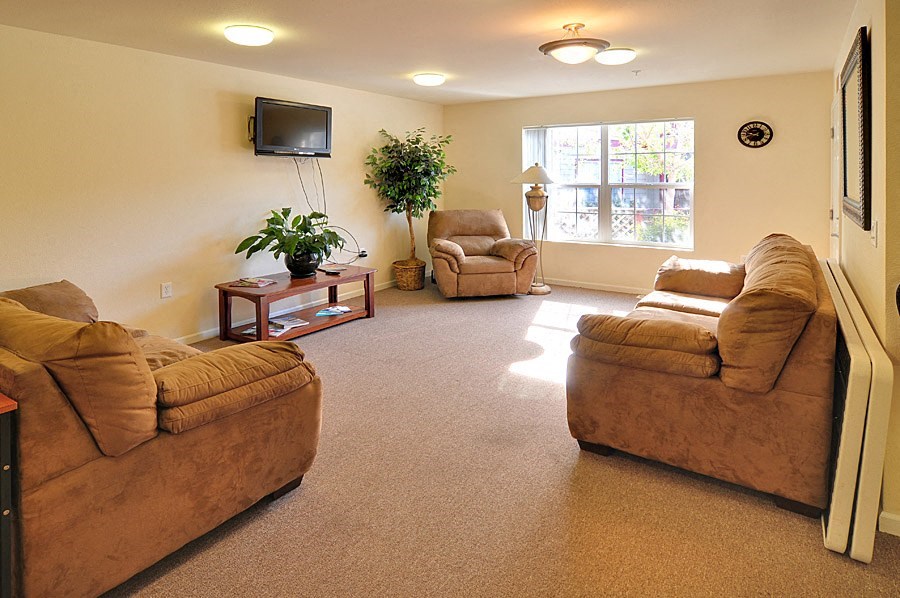 Chico Courtyards sitting area