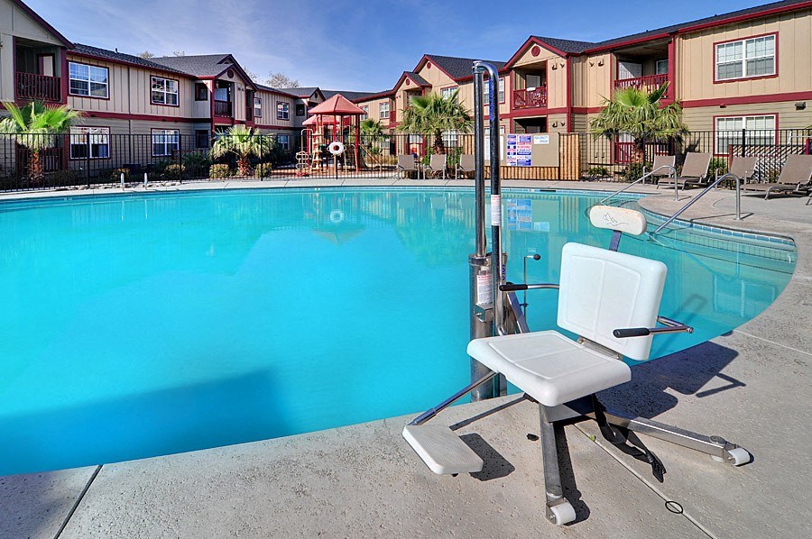 Chico Courtyards pool