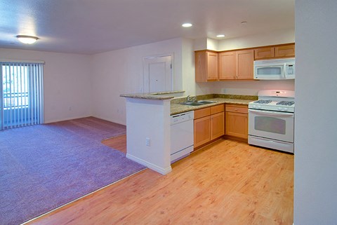 Bidwell Park kitchen dining