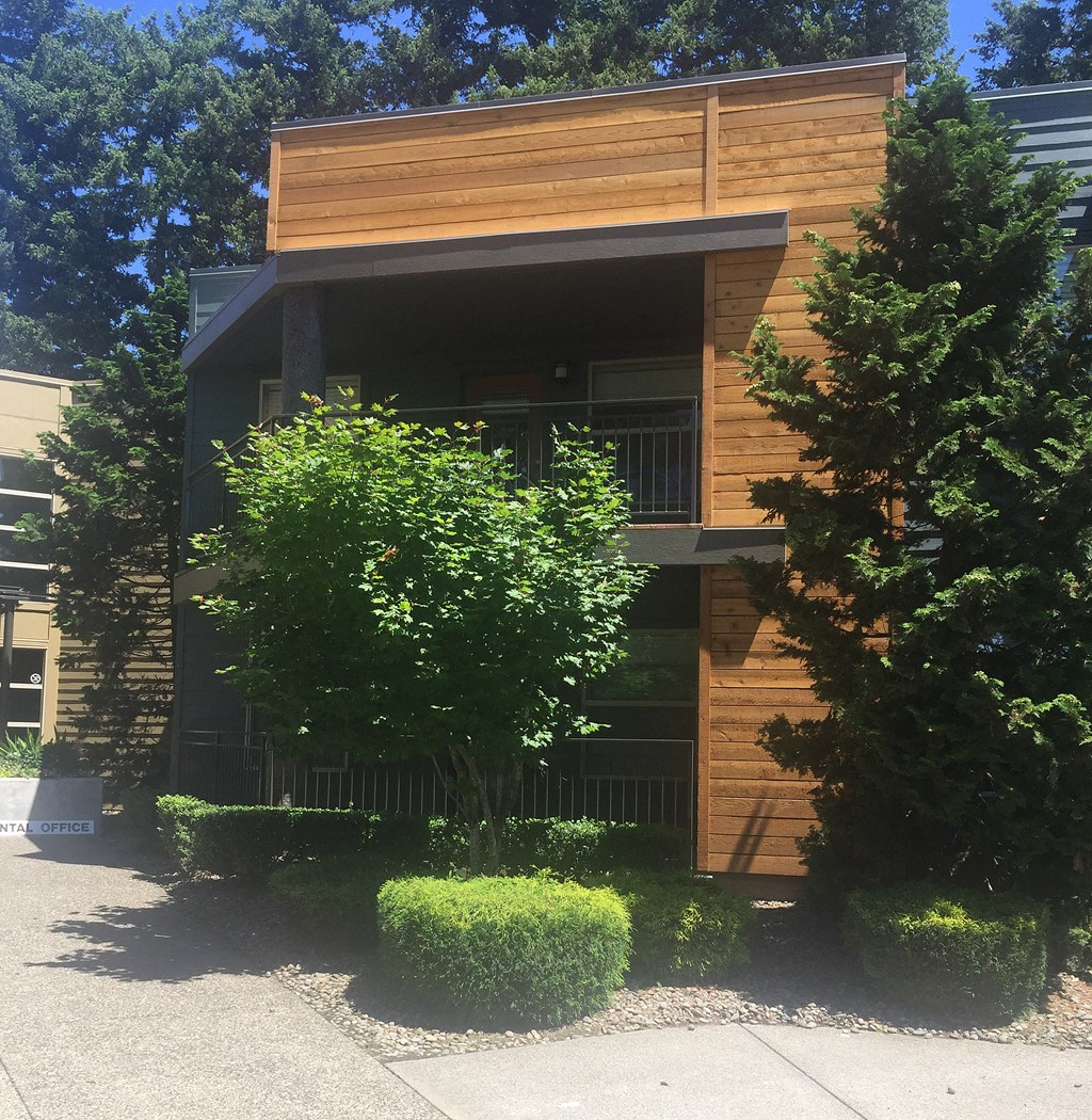 Sienna Lofts shrubbery