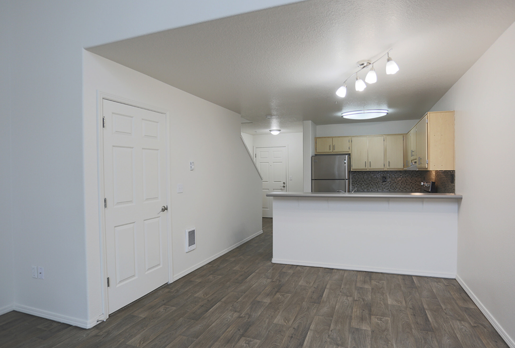 Sienna Lofts living and kitchen