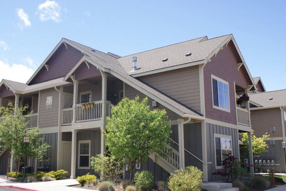 Village at Southern Crossing Exterior