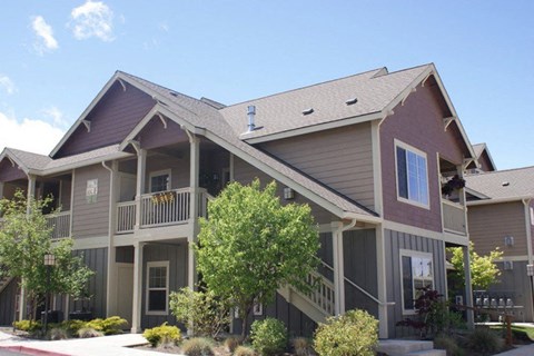 Village at Southern Crossing Exterior