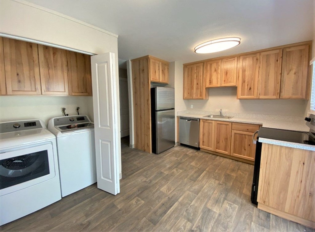 20th and Brooklyn 2 bed TH kitchen