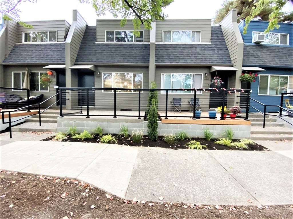 20th and Brooklyn exterior