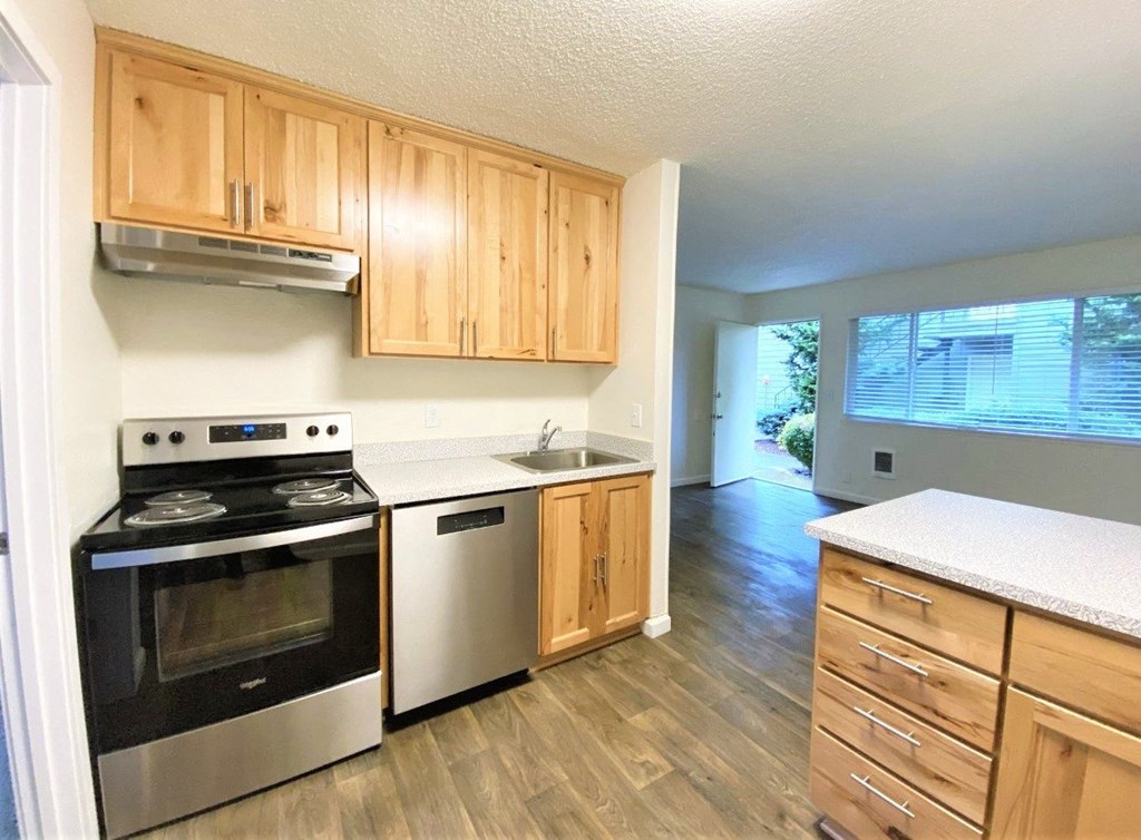 20th and Brooklyn 1bed kitchen