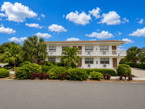 373 NW 4Th Diagonal Studio-3 Beds Apartment for Rent