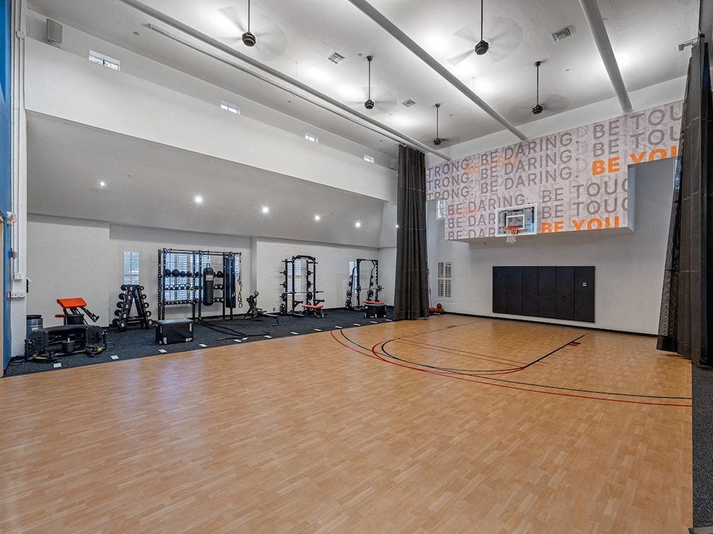 Supersize fitness area with crossfit, strength and  basketball