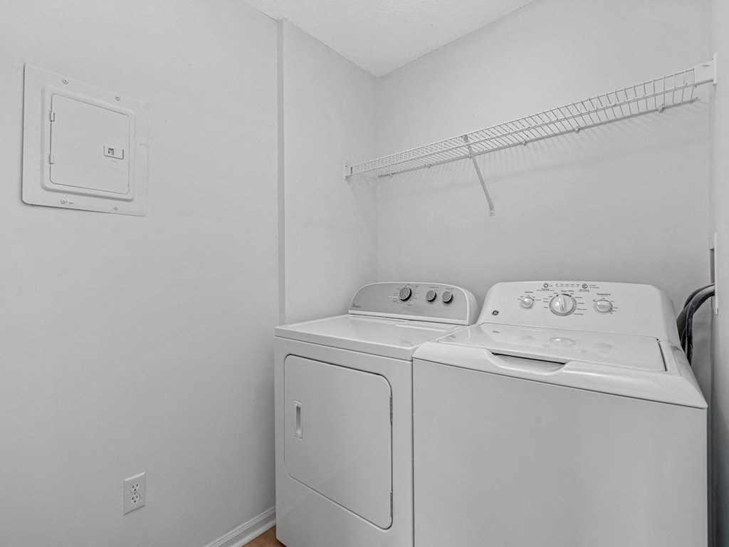 walk In Laundry center