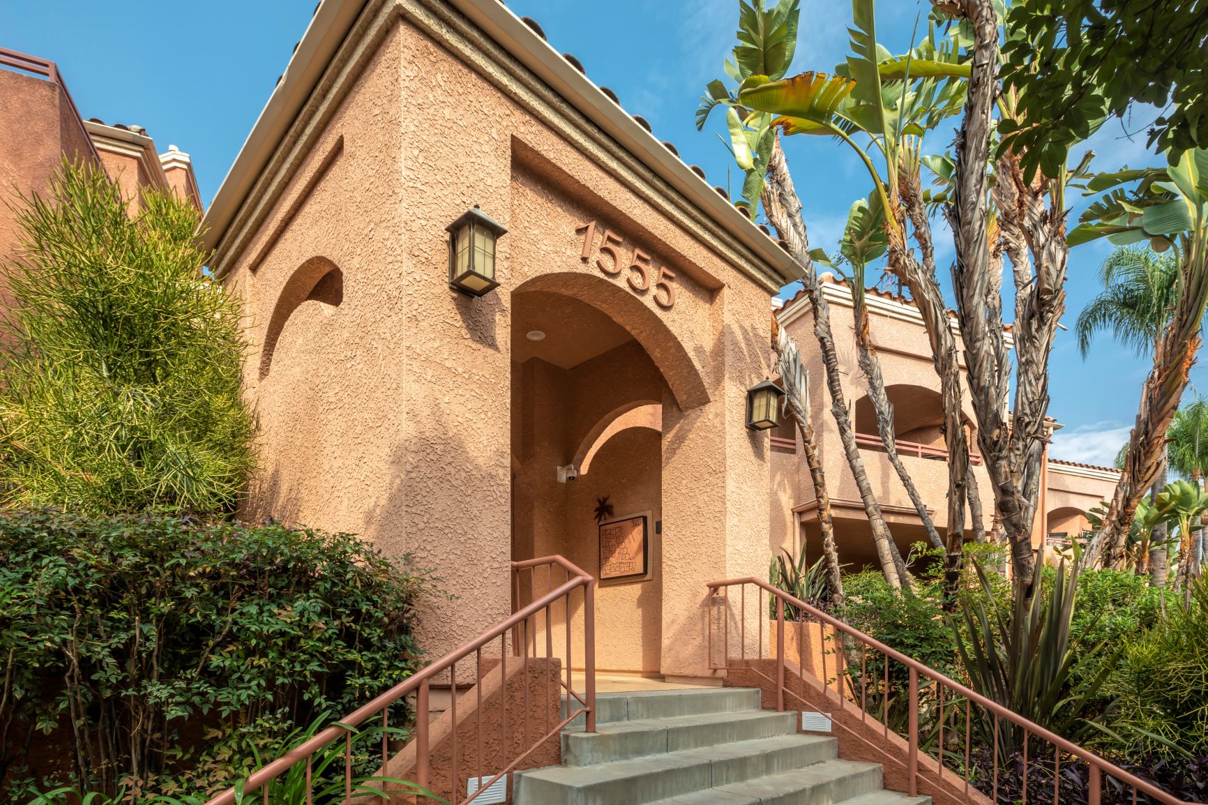 Apartments in Burbank, CA - Exterior of Community Building Entrance with Steps