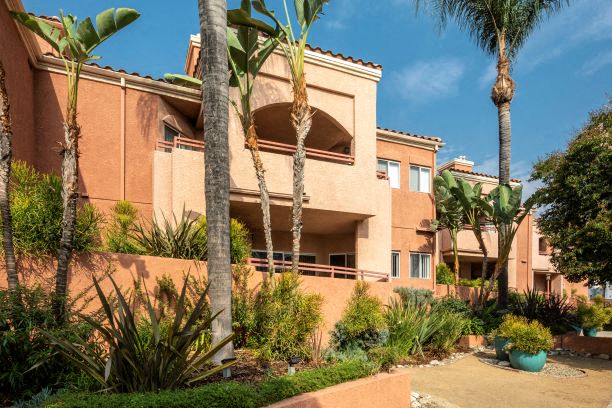 Apartments in Burbank, CA - Exterior view of Community Building