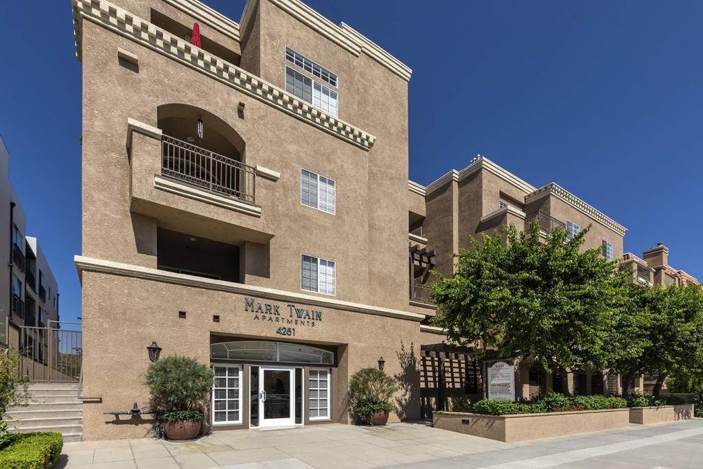 Apartments in Sherman Oaks, CA  Exterior - Street View of Community Buildings and Entrance