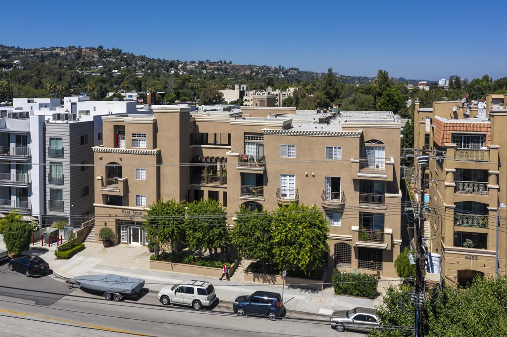 Apartments in Sherman Oaks, CA - Aerial View of Community and Surrounding Areas