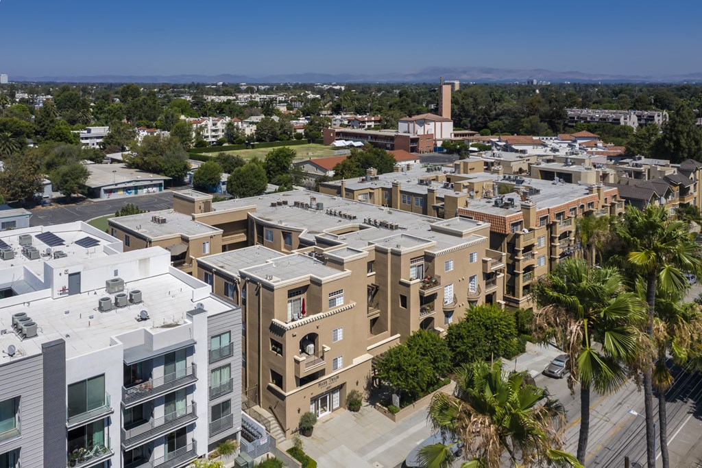 Apartments in Sherman Oaks, CA - Aerial View of Community and Surrounding Areas