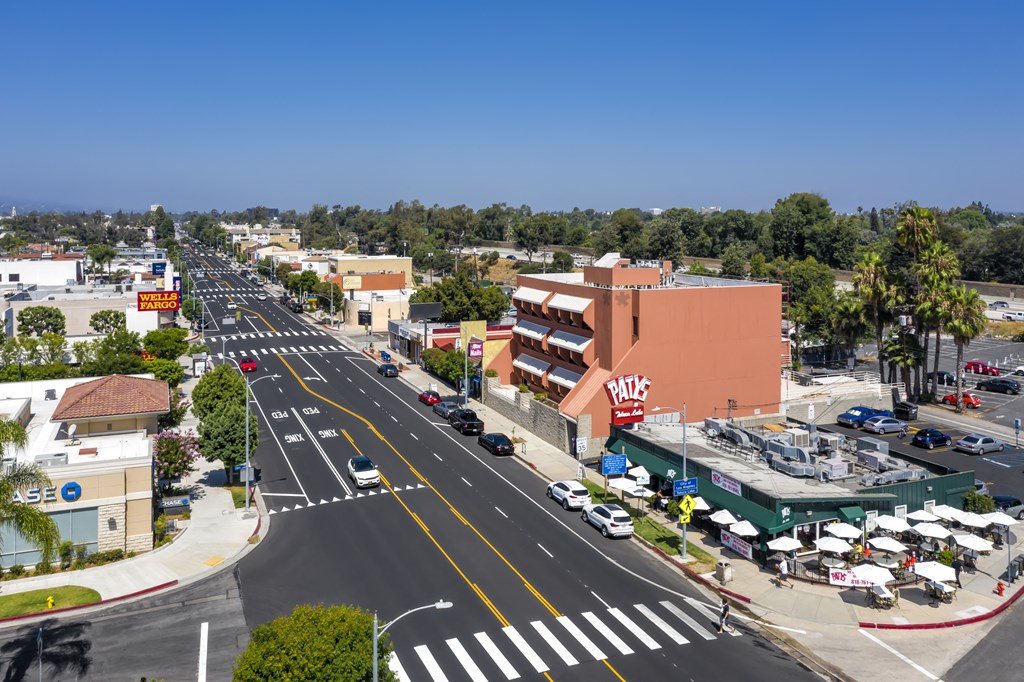 Apartments in Toluca Lake Aerial View of Riverside Drive Paty Restaurant
