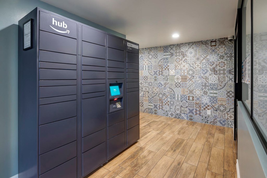 Apartments in West Los Angeles, CA Del Rio Amazon Lockers