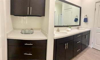 Apartments in Hollywood, CA - The Summit bathroom with double vanities - Photo Gallery 30