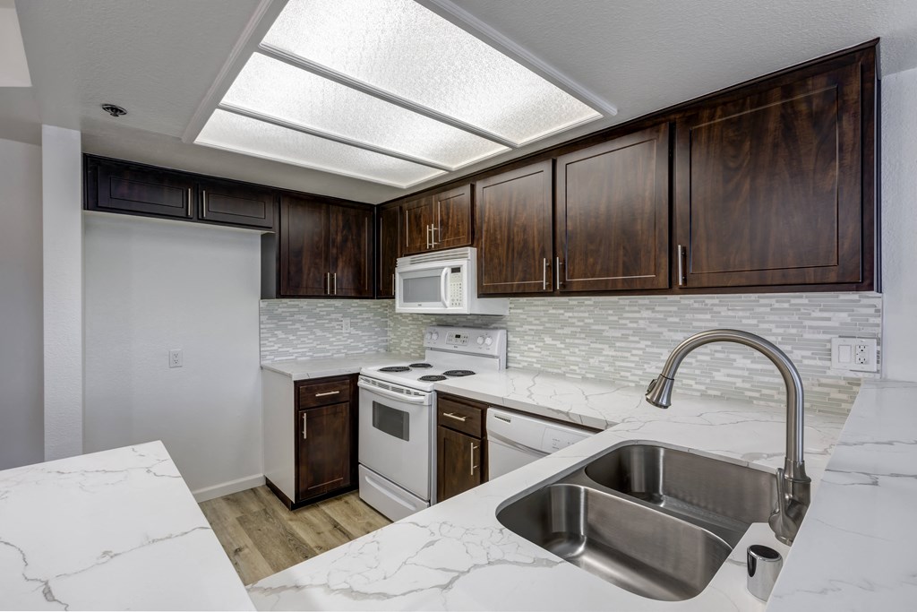 Two Bedroom Apartments in Sherman Oaks, CA - Kitchen Interior