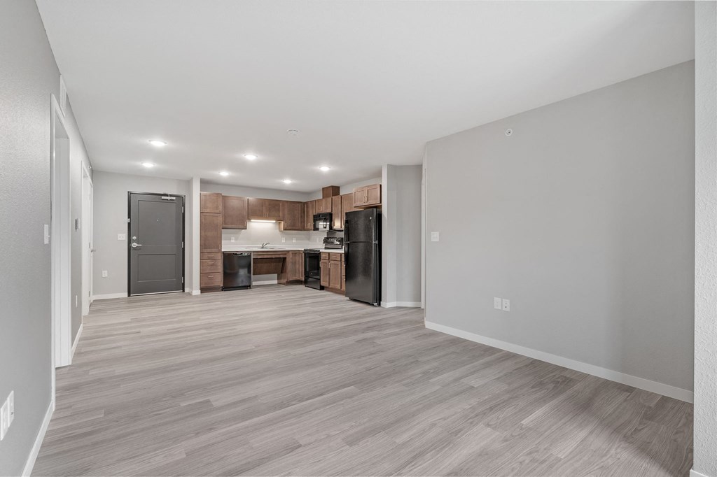 Balsam II Apartments open living space