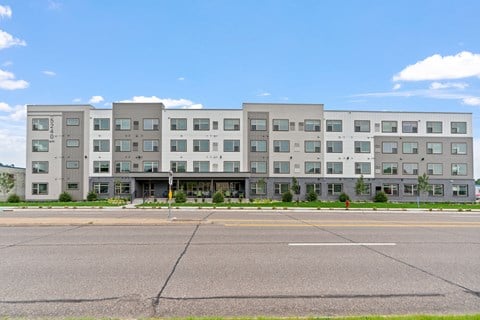 5240 Apts front view