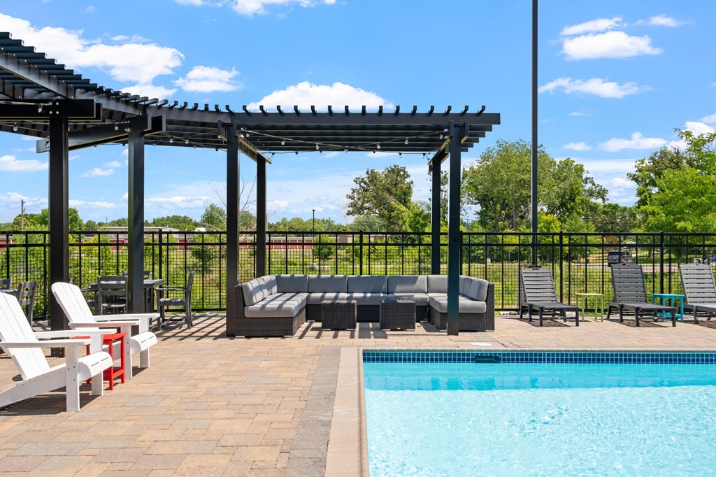 Luxurious amenities at TRIO @ Southbridge apartments