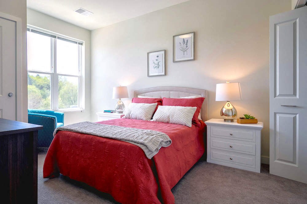 The HighLine - 55+ apartment community in Fitchburg, WI, with great amenities, floorplans & a warm community. Managed by Wisconsin Management Company.