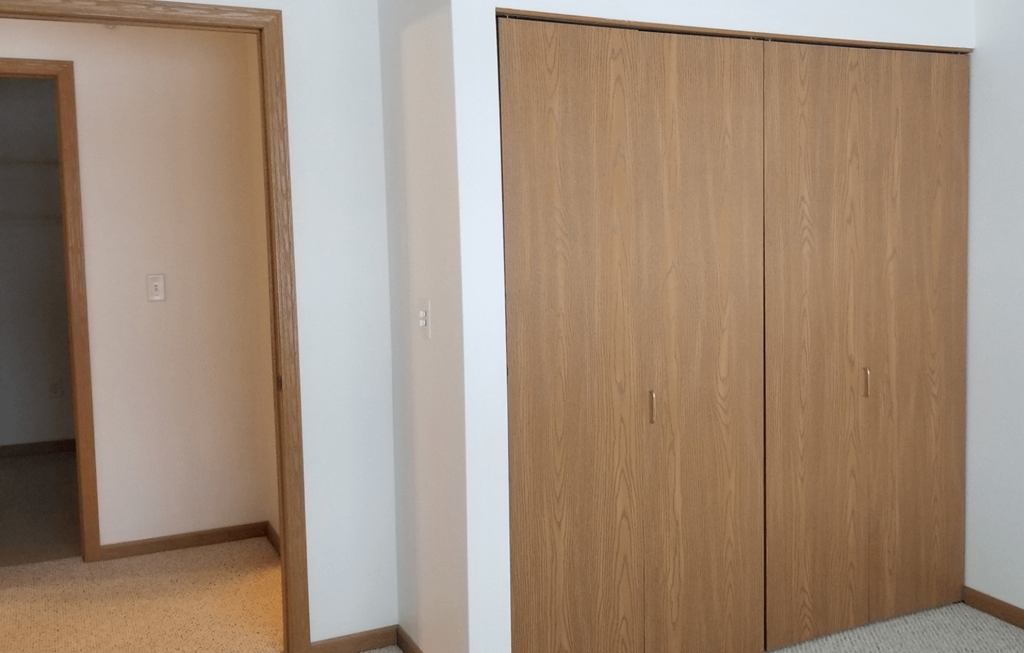 Cedar Creek Apartrments, Income Restricted Senior Housing. Affordable one bedroom apartments, two bedroom apartments. Independent lifestyle community. Housing in Rothschild Wisconsin.