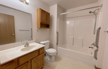 5005 W Bradley Rd 1-2 Beds Apartment, Affordable for Rent - Photo Gallery 15