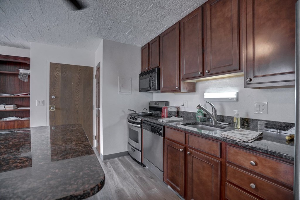 Surf and Surfside apartments and townhomes in Downtown Madison, WI. Fully Furnished, studio, one bedroom, 2 bedroom. Lake views. Managed by Wisconsin Management Company