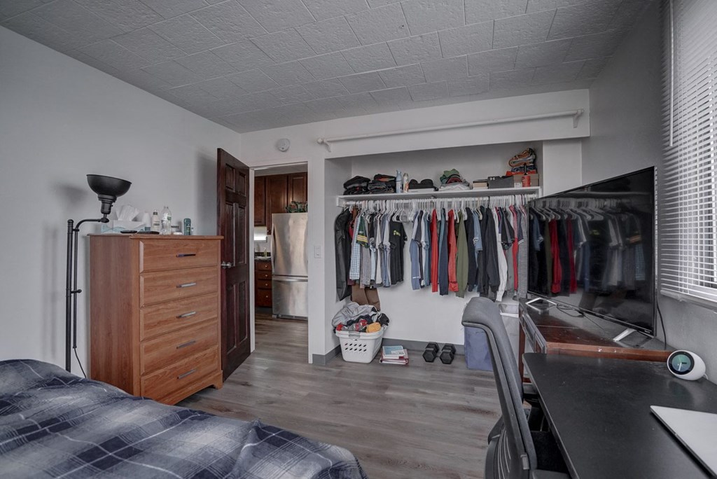 Surf and Surfside apartments and townhomes in Downtown Madison, WI. Fully Furnished, studio, one bedroom, 2 bedroom. Lake views. Managed by Wisconsin Management Company