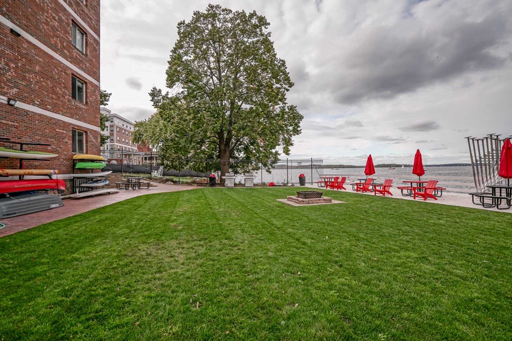 Surf and Surfside apartments and townhomes in Downtown Madison, WI. Fully Furnished, studio, one bedroom, 2 bedroom. Lake views. Managed by Wisconsin Management Company