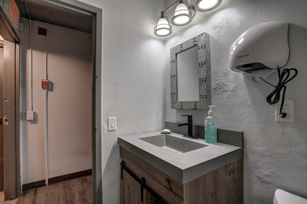 Surf and Surfside apartments and townhomes in Downtown Madison, WI. Fully Furnished, studio, one bedroom, 2 bedroom. Lake views. Managed by Wisconsin Management Company