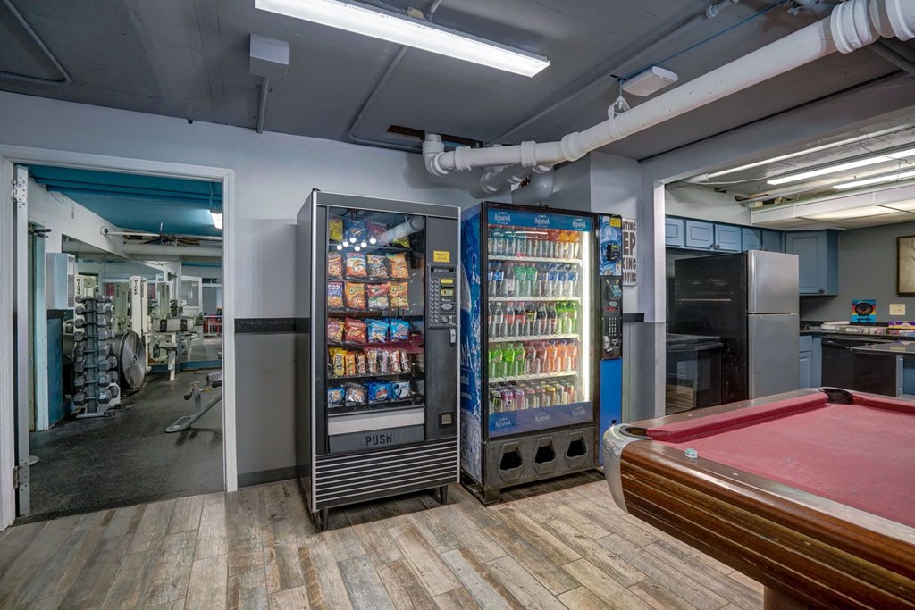 Surf and Surfside apartments and townhomes in Downtown Madison, WI. Fully Furnished, studio, one bedroom, 2 bedroom. Lake views. Managed by Wisconsin Management Company