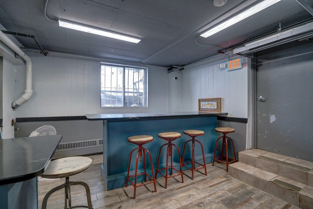 Surf and Surfside apartments and townhomes in Downtown Madison, WI. Fully Furnished, studio, one bedroom, 2 bedroom. Lake views. Managed by Wisconsin Management Company