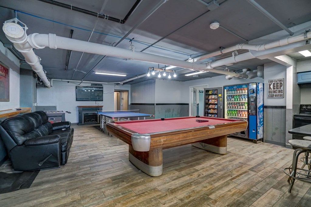 Surf and Surfside apartments and townhomes in Downtown Madison, WI. Fully Furnished, studio, one bedroom, 2 bedroom. Lake views. Managed by Wisconsin Management Company