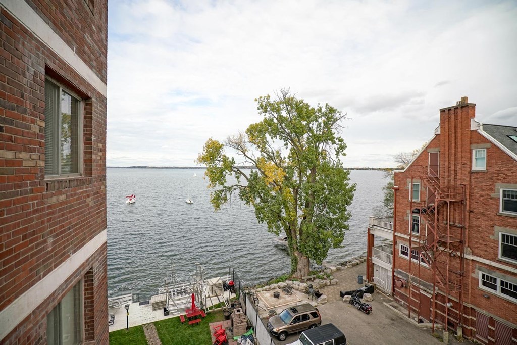 Surf and Surfside apartments and townhomes in Downtown Madison, WI. Fully Furnished, studio, one bedroom, 2 bedroom. Lake views. Managed by Wisconsin Management Company