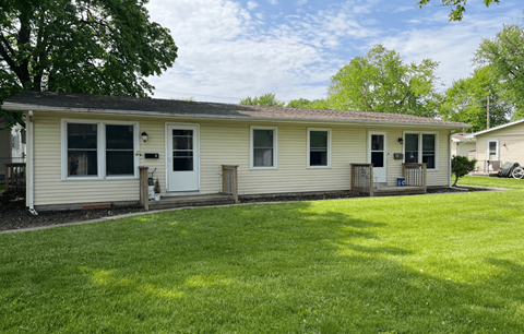 905 Walnut St. 2 Beds Apartment for Rent