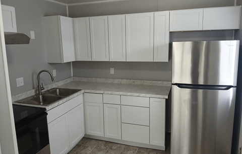 905 Walnut St. 2 Beds Apartment for Rent