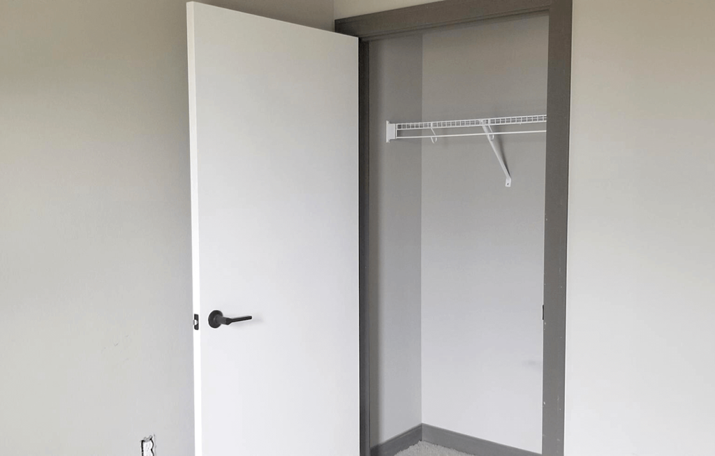 Park Cedar Apartments, in Madison WI. One bedroom, two bedroom, three bedroom apartment. Rooftop patio. Managed by Wisconsin Management Company