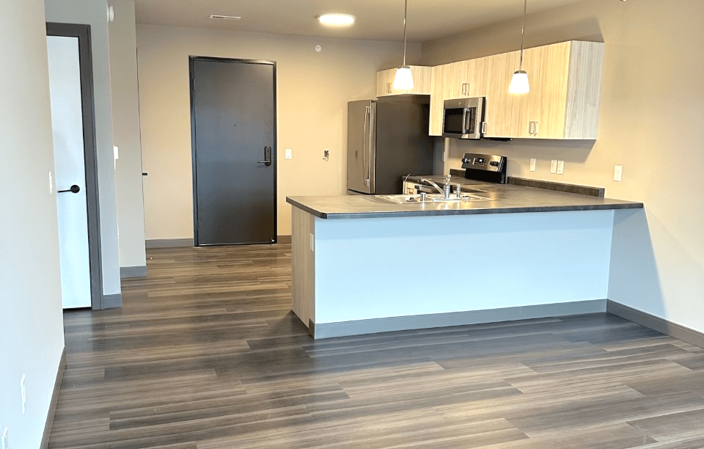 Park Cedar Apartments, in Madison WI. One bedroom, two bedroom, three bedroom apartment. Rooftop patio. Managed by Wisconsin Management Company