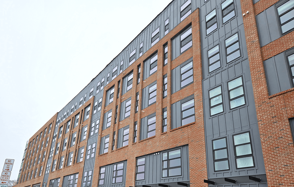 Park Cedar Apartments, in Madison WI. One bedroom, two bedroom, three bedroom apartment. Rooftop patio. Managed by Wisconsin Management Company