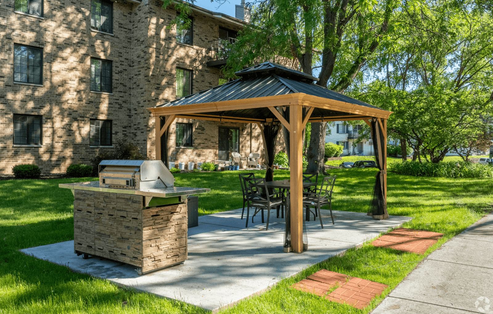 Yahara Landing Apartments