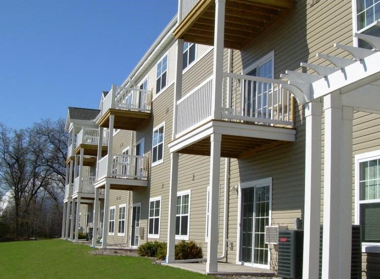 The Madisonian, Income Restricted Senior Housing. Affordable one bedroom apartments, two bedroom apartments. Independent lifestyle community. Housing in Rothschild Wisconsin.