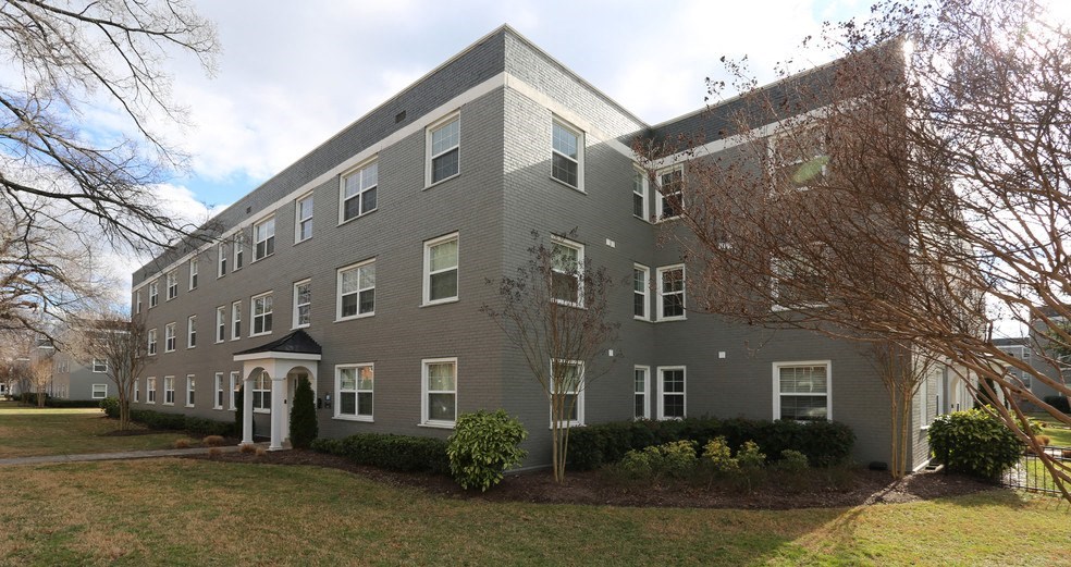 Front of Building at The Gallery Midtown Apartments in Richmond, VA