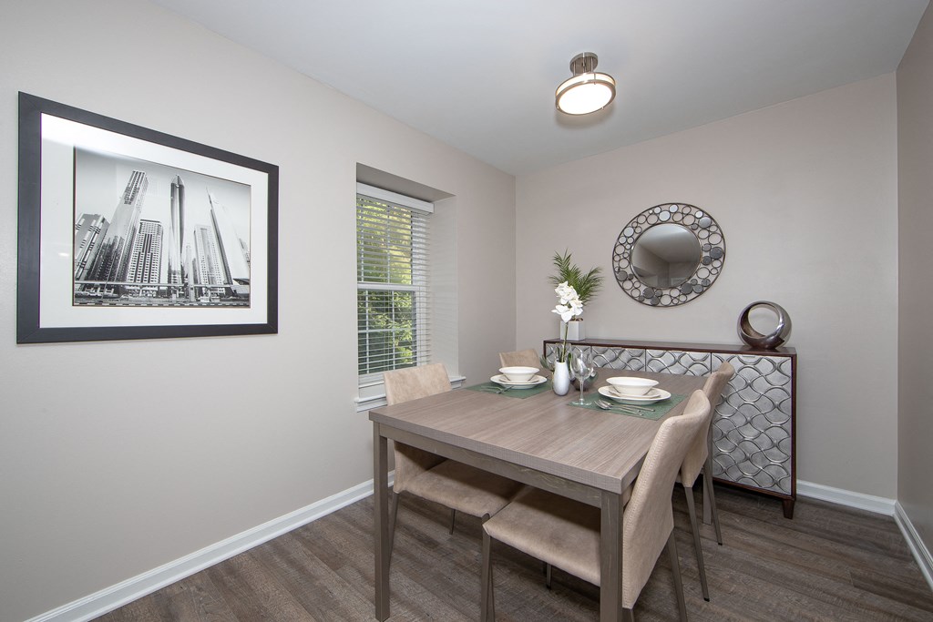 Dining Room in Country Club Apartments in Williamsburg VA 
