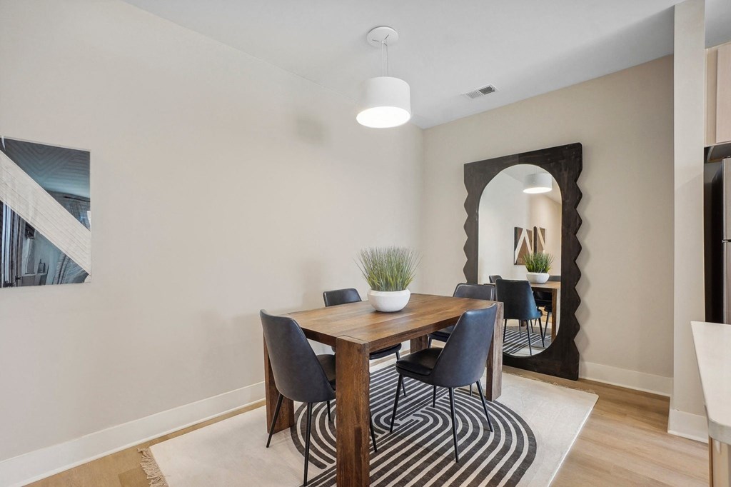 Medley Duet Dining Area